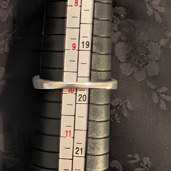 🆕 925 Sterling Silver Ring Genuine Garnet Ring Size 10 - Picture 7 of 7